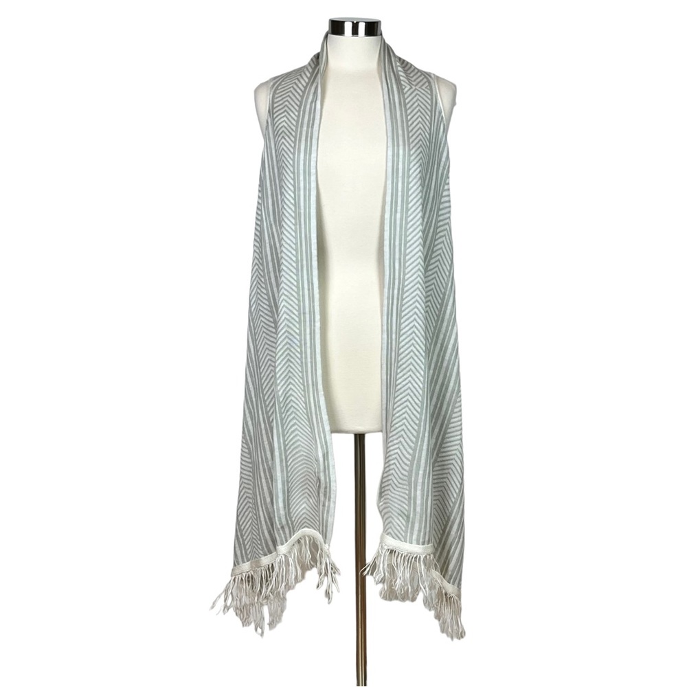 BCBGeneration Gray and White Cardigan Shawl with Fringe
